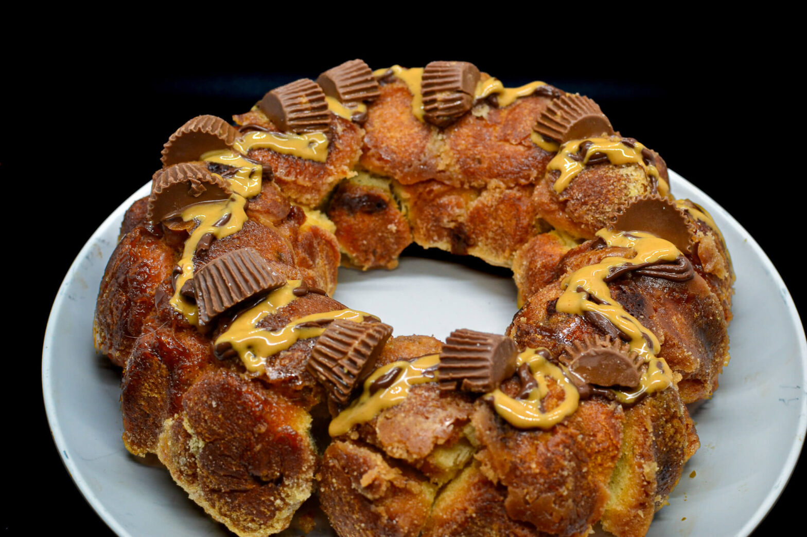 Peanut Butter Cup Monkey Bread